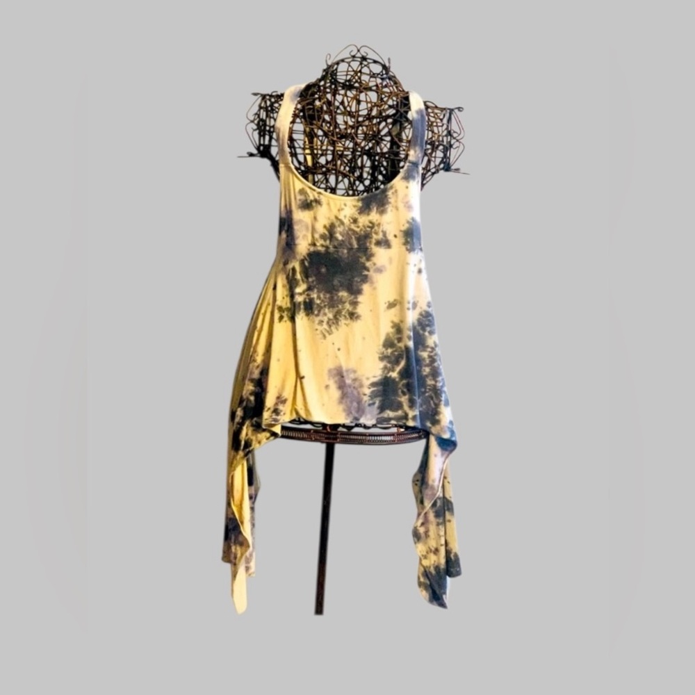 Raga Women’s Tie Dyed Asymmetrical Sleeveless Top Size S. SKU 021